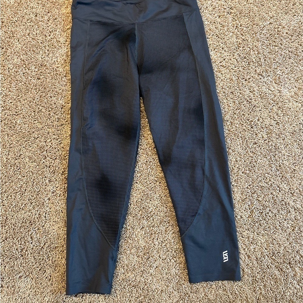 LNDR Grey Compression Leggings Women Small Cropped Perforated Dot Athletic Yoga